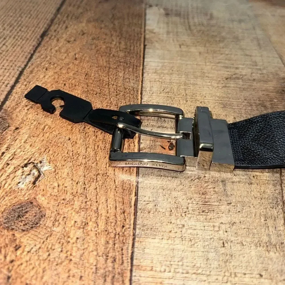 MICHAEL KORS BELT BLACK MK LOGO WITH SILVER BUCKLE reversible